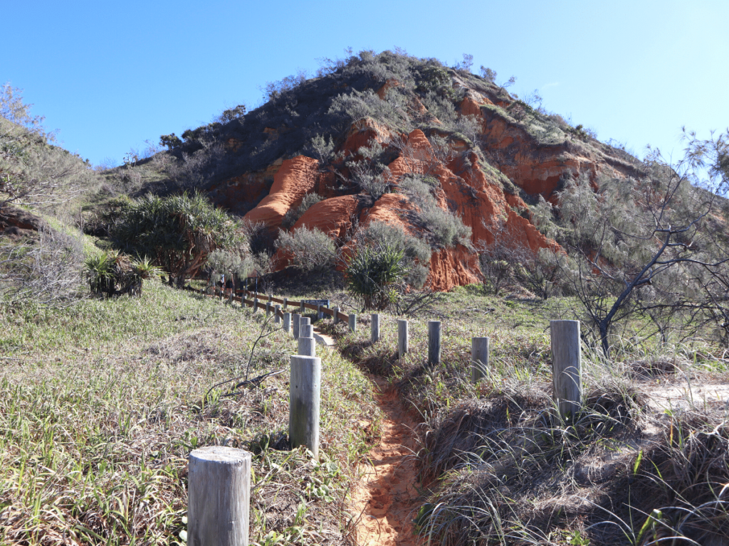Afbeelding veraf van Red Canyon op Fraser Island