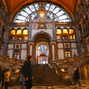 De binnenkant van het Centraal Station in Antwerpen